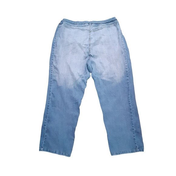 Carolina Blues Jeans Womens Plus Size 24W Blue Light Wash Relaxed Straight Fit - Picture 4 of 8